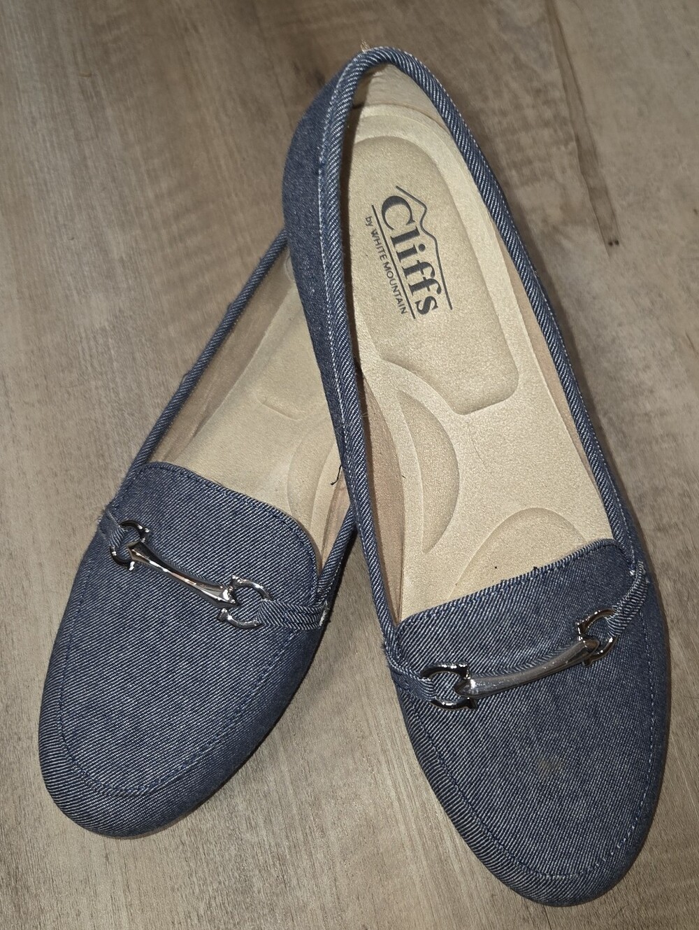 Cliffs by White Mountain Womens Flat Loafers ..7.5
